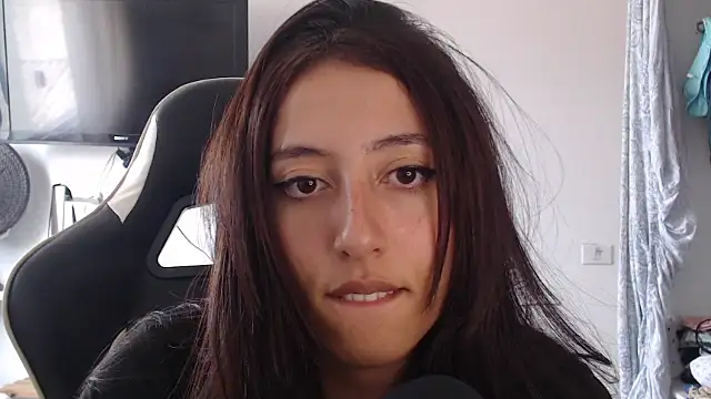 babygirlfree online show from February 2026 06:30:01 PM