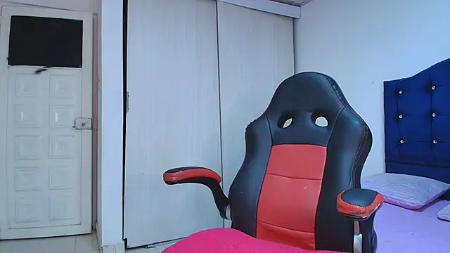 lovehotpink online show from November 2025 07:23:02 PM