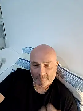 Alexis Bull online show from October 2025 06:16:02 PM