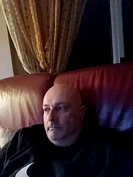 Snapshot of Alexis_Bull chatting on December 2025 11:43:02 PM Alexis Bull online show from December 2025 11:43:02 PM