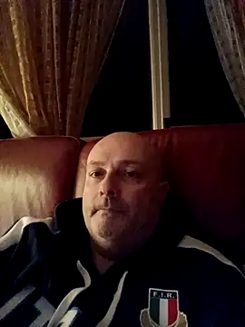 Snapshot of Alexis_Bull chatting on February 2026 11:33:01 PM Alexis Bull online show from February 2026 11:33:01 PM