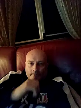 Snapshot of Alexis_Bull chatting on February 2026 11:45:01 PM Alexis Bull online show from February 2026 11:45:01 PM