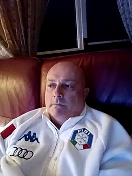 Snapshot of Alexis_Bull chatting on February 2026 11:25:01 PM Alexis Bull online show from February 2026 11:25:01 PM