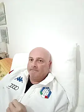 Snapshot of Alexis_Bull chatting on February 2026 04:15:02 PM Alexis Bull online show from February 2026 04:15:02 PM