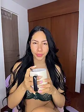 ArianaReynoldss online show from April 2026 10:35:02 AM