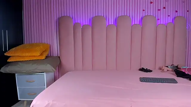 Snapshot of AgataDoll chatting on September 2025 08:31:01 PM AgataDoll online show from September 2025 08:31:01 PM