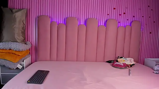 Snapshot of AgataDoll chatting on September 2025 08:55:02 PM AgataDoll online show from September 2025 08:55:02 PM