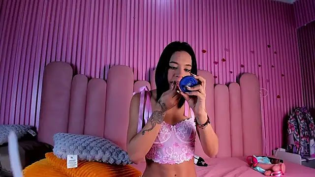 Snapshot of AgataDoll chatting on September 2025 08:03:01 PM AgataDoll online show from September 2025 08:03:01 PM