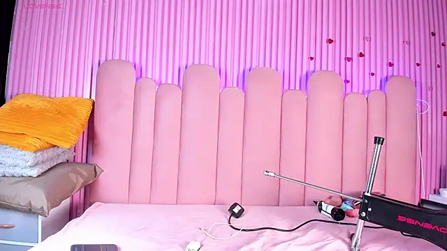 Snapshot of AgataDoll chatting on October 2025 08:15:01 PM AgataDoll online show from October 2025 08:15:01 PM