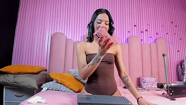 Snapshot of AgataDoll chatting on October 2025 08:31:01 PM AgataDoll online show from October 2025 08:31:01 PM