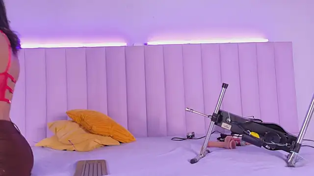 Snapshot of AgataDoll chatting on November 2025 08:24:02 PM AgataDoll online show from November 2025 08:24:02 PM