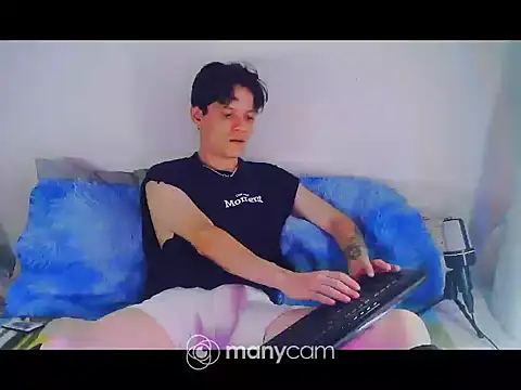 santihot089 online show from February 2026 09:00:01 PM