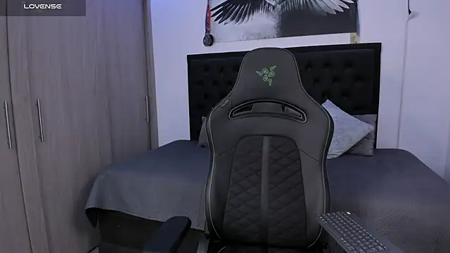 santi aesthetic online show from October 2025 02:42:02 AM