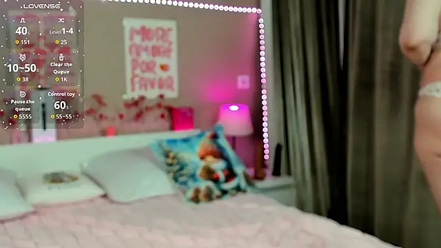 Snapshot of Kristy_na chatting on February 2026 02:04:01 AM Kristy na online show from February 2026 02:04:01 AM