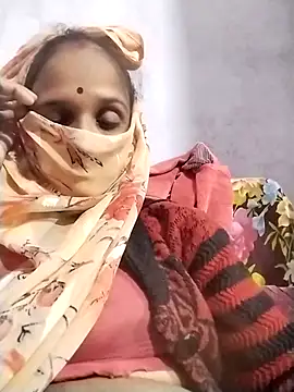 Snapshot of Soniy-Maax chatting on November 2025 03:39:01 PM Soniy-Maax online show from November 2025 03:39:01 PM