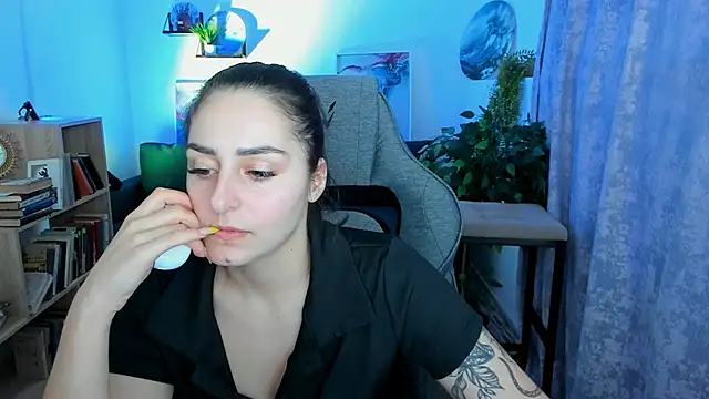 ValeriiMills online show from February 2026 03:08:01 PM