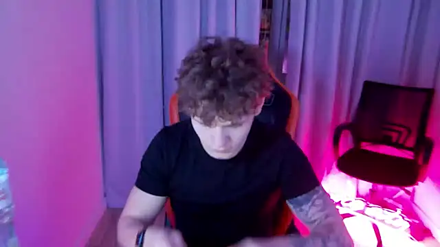 DanyDavis online show from April 2026 08:09:02 PM