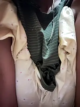 Snapshot of Desi_Bhabi_01 chatting on October 2025 05:47:02 AM Desi Bhabi 01 online show from October 2025 05:47:02 AM