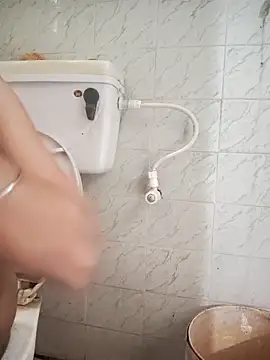 Snapshot of Desi_Bhabi_01 chatting on October 2025 06:44:02 AM Desi Bhabi 01 online show from October 2025 06:44:02 AM