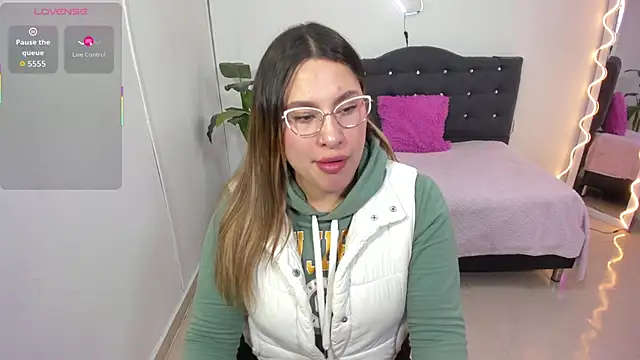 saaya tay online show from September 2025 03:18:02 AM