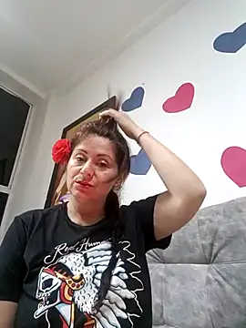 Snapshot of lunadicty chatting on February 2025 01:03:01 AM lunadicty online show from February 2025 01:03:01 AM