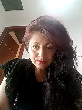 Snapshot of lunadicty chatting on November 2025 12:32:01 AM lunadicty online show from November 2025 12:32:01 AM