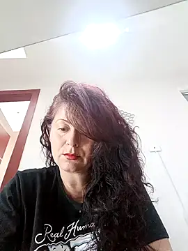 Snapshot of lunadicty chatting on November 2025 08:13:02 PM lunadicty online show from November 2025 08:13:02 PM