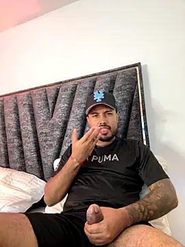 PapiStan online show from September 2025 03:12:01 AM