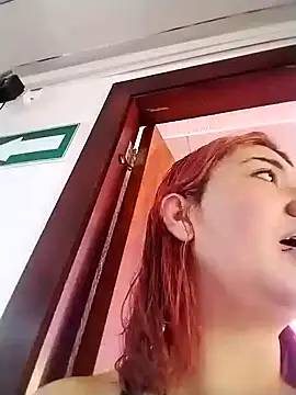 Cerecitaa02  online show from November 2025 12:05:02 PM