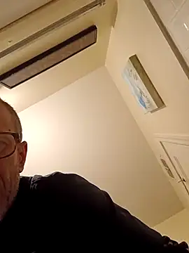 moasslicker online show from March 2025 09:04:02 AM