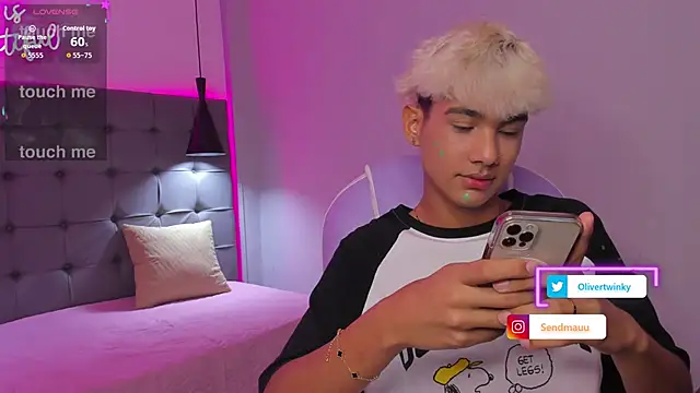 OliverTwinky online show from October 2025 08:38:02 PM