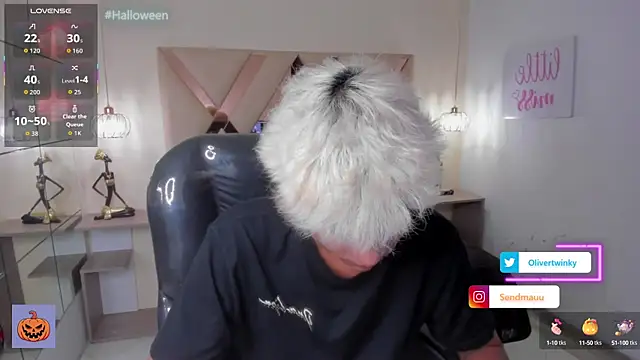 OliverTwinky online show from October 2025 02:40:02 PM