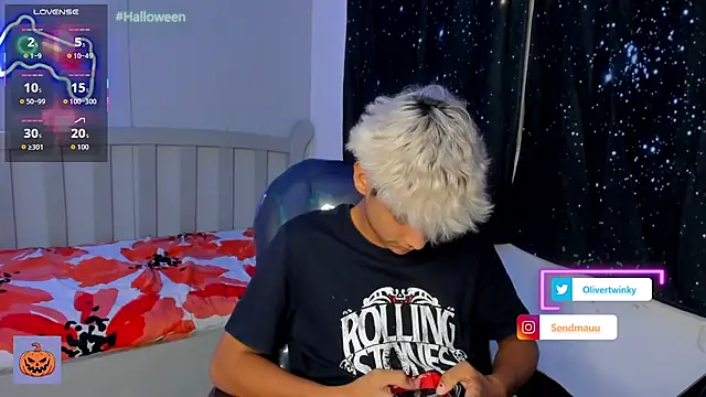 OliverTwinky online show from October 2025 10:43:02 PM