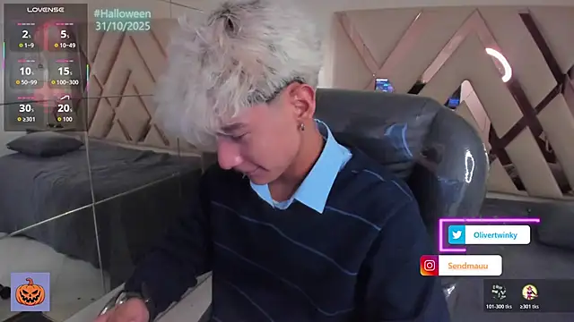 OliverTwinky online show from October 2025 01:22:02 PM