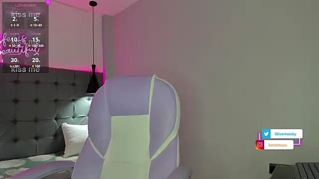 OliverTwinky online show from November 2025 01:33:01 PM