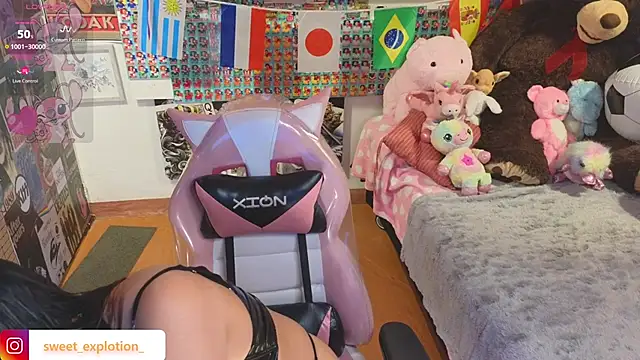 Snapshot of sweet-temptation_ chatting on June 2026 04:13:02 AM sweet-temptation online show from June 2026 04:13:02 AM