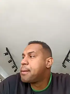 elnegro707070 online show from November 2025 03:21:01 PM