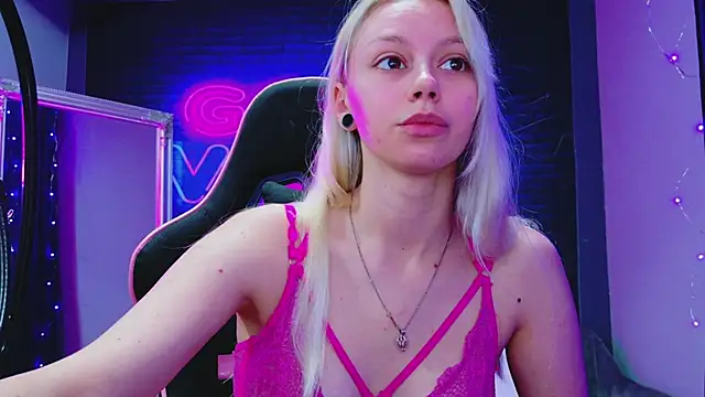 AlessiaCroft online show from February 2026 05:04:01 AM