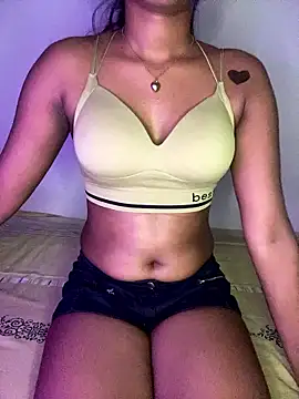 Snapshot of selena_mia chatting on January 2026 05:56:01 AM selena mia online show from January 2026 05:56:01 AM