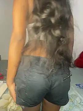 Snapshot of selena_mia chatting on February 2026 07:43:01 PM selena mia online show from February 2026 07:43:01 PM