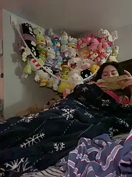 Snapshot of w3tkittty chatting on February 2026 01:12:01 AM w3tkittty online show from February 2026 01:12:01 AM