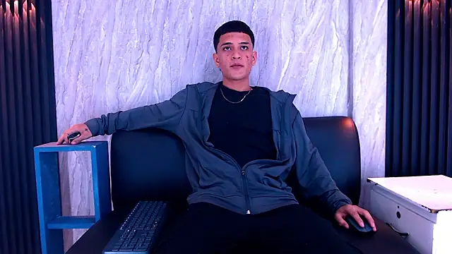 Matt Ruso online show from October 2025 03:39:02 AM