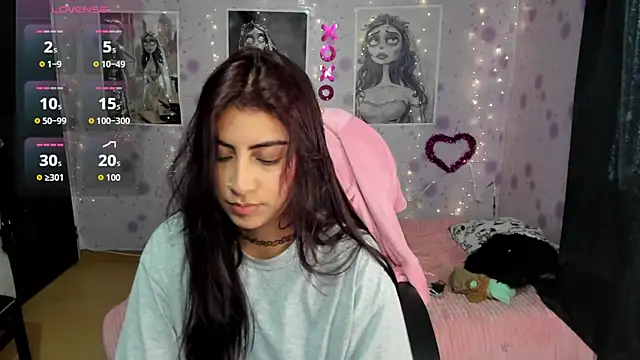 Medussa katt online show from September 2025 10:20:01 PM