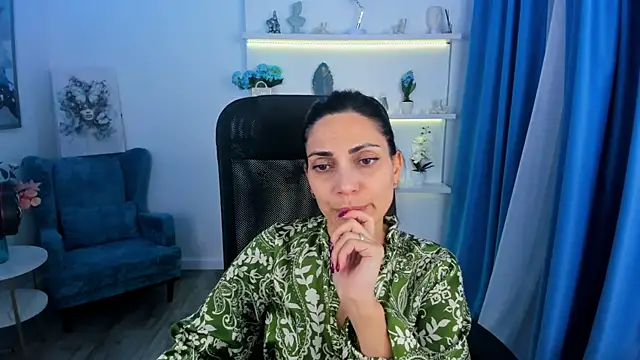 AllaYerty online show from November 2025 11:42:02 AM