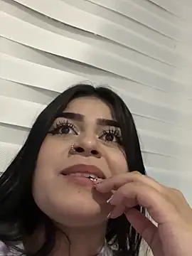 Kariina  69 online show from November 2025 03:12:01 AM