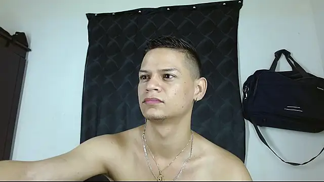 axce1 boy24 online show from October 2025 12:30:02 PM