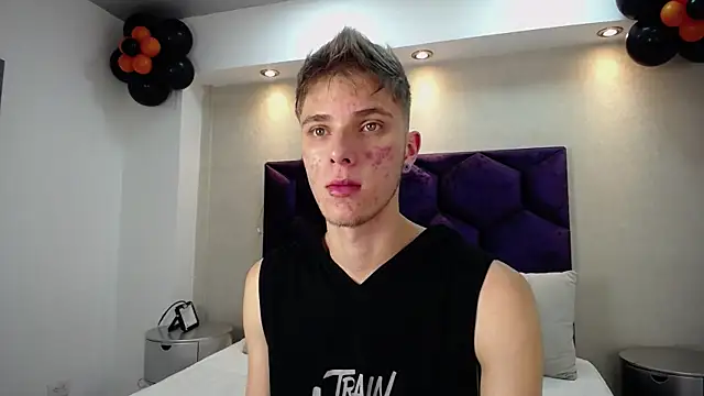 Snapshot of Robbin_Blaze chatting on October 2025 04:49:02 AM Robbin Blaze online show from October 2025 04:49:02 AM