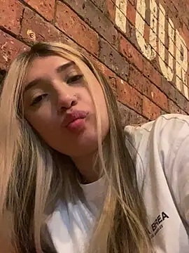 Mia  Gray online show from March 2025 02:37:01 AM