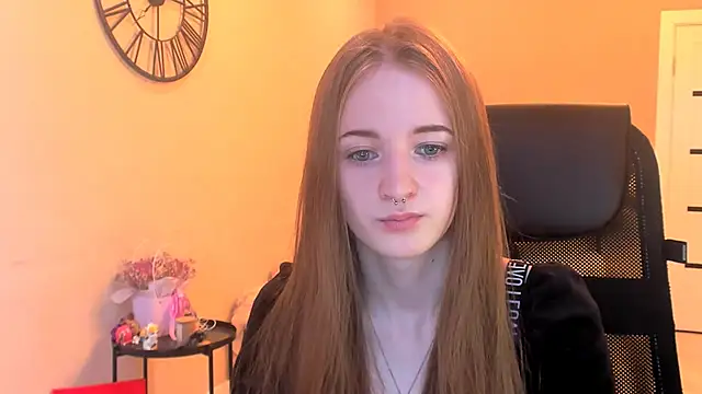 KateKayer online show from November 2025 10:25:02 AM