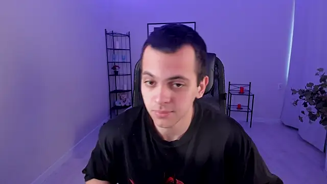 Snapshot of Guido_Grossi chatting on March 2025 05:49:02 AM Guido Grossi online show from March 2025 05:49:02 AM